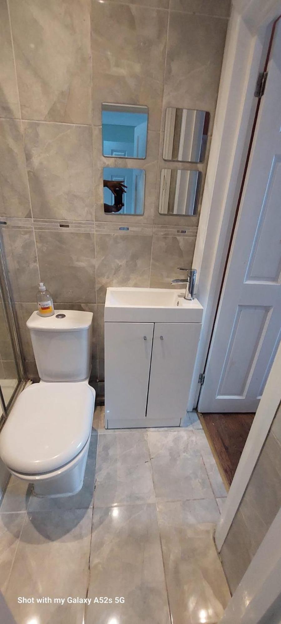 Three Bedroom House Lancaster Road Лондон Екстериор снимка